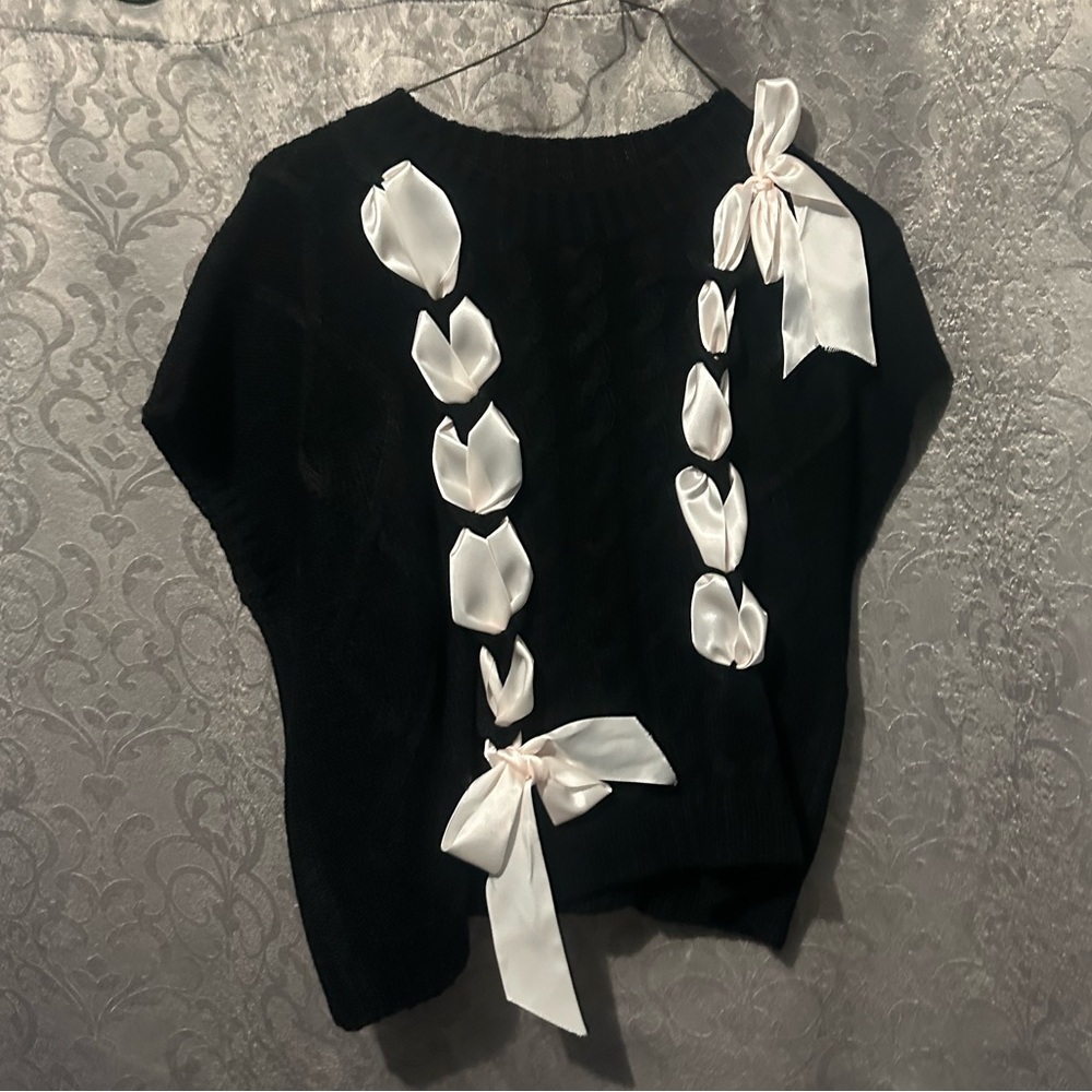 Sweater - Picture 2 of 3